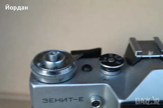 СССР фотоапарат ''Зенит-Е'' обектив ''Хелиос 44-2'', снимка 7 - Фотоапарати - 48157752