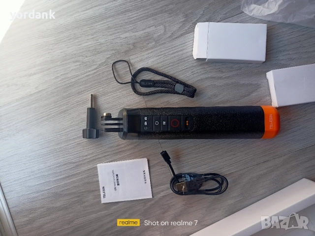 Плаваща дръжка селфи стик с Bluetooth