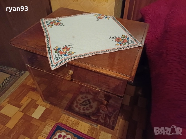 Нощно шкафче, снимка 3 - Шкафове - 53934807