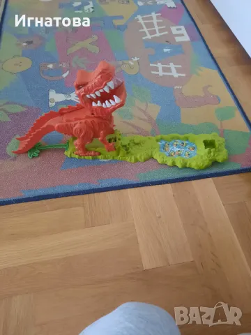 Страхотна игра T-Rex Hot Wheels писта за колички, снимка 5 - Коли, камиони, мотори, писти - 48929439