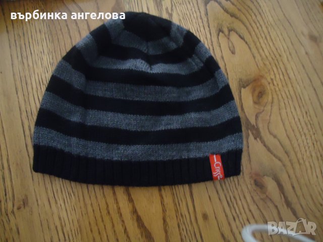 Дамска шапка за малка глава- плетиво, снимка 3 - Шапки - 38230265