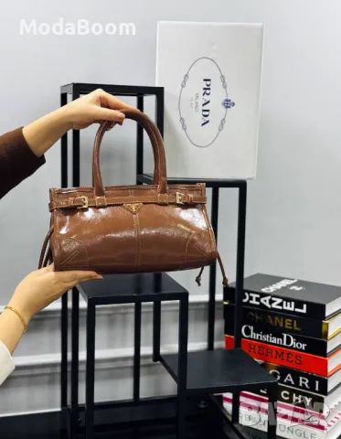 Prad🅰️ дамски чанти Различни цветове , снимка 8 - Чанти - 48588415