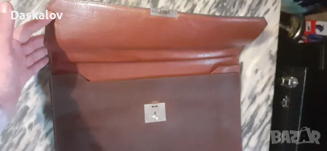Продавам мъжка кожена чанта естествена кожа внос!, снимка 2 - Чанти - 48649800