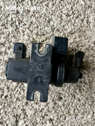 Датчик регулатор налягане турбо БМВ Е90 91 BMW, снимка 2 - Части - 52310358