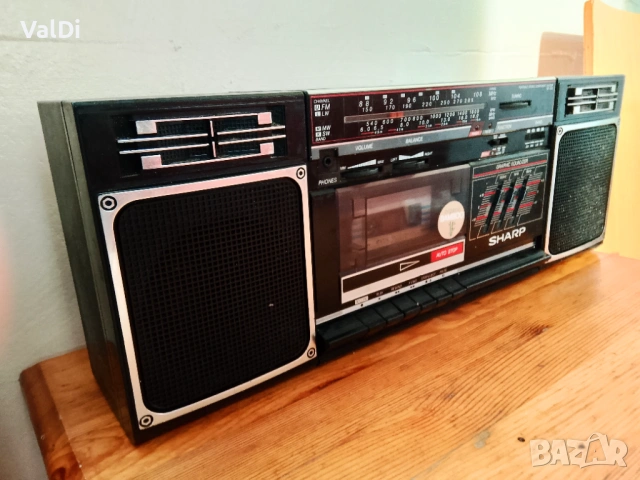 Радио касетофон SHARP GF-320H(BK), снимка 3 - Радиокасетофони, транзистори - 53876145