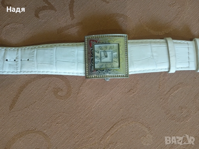 Часовник Paris Hilton, снимка 17 - Дамски - 52315612