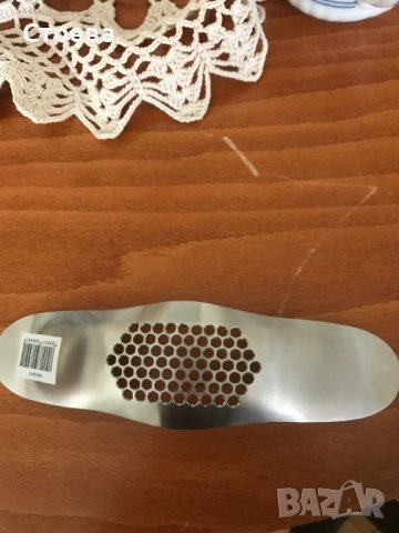 НОВА преса за чесън ARCOSTEEL +  сосиера, снимка 2 - Аксесоари за кухня - 39969643