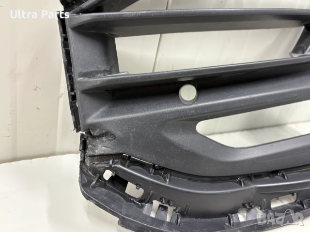 Оригинлна дясна решетка за BMW F40 7459716, снимка 3 - Части - 50480759