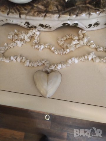 РЕТРО ОГЪРЛИЦА ЕСТЕСТВЕН СЕДЕФ И МИДЕНИ ЧЕРУПКИ НАМАЛЕНИЕ РЪЧНА ИЗРАБОТКА , снимка 2 - Колиета, медальони, синджири - 42798232