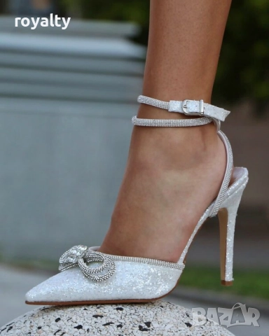 Сандали на ток - бял брокат 