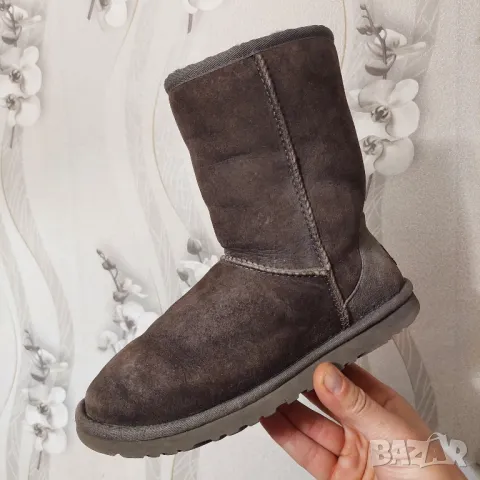 оригинални боти/ботуши UGG AUSTRALIA CLASSIC Short S/N 5825 номер 37