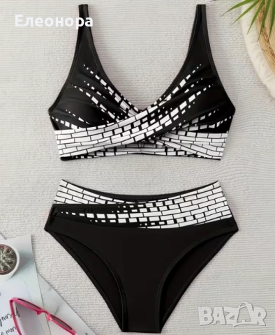 нов бански в черно и бяло