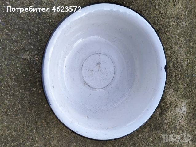 Стара емайлирана купа