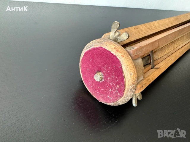 Винтидж Дървена Тринога Статив, снимка 3 - Антикварни и старинни предмети - 54326913