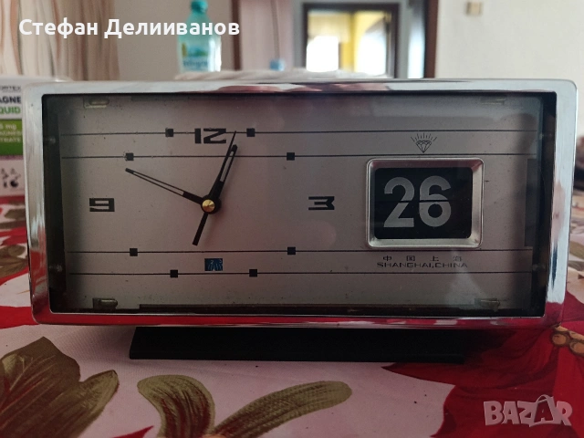 стар настолен часовник 