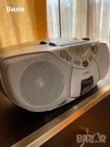 Радиокасетофон с CD Philips, снимка 2 - Радиокасетофони, транзистори - 56129602