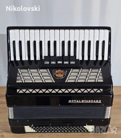 Акордеон Royalstandard Silvana , снимка 4 - Акордеони - 54187279