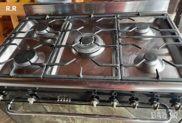 ПРОФЕСИОНАЛНА  комбинирана готварска печка SMEG, снимка 2 - Обзавеждане за заведение - 49892631