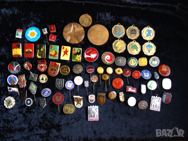 Стари значки и Емблеми, кокарди, вензели, нагръдни знаци и много други военни и полицейски отличител, снимка 4 - Колекции - 44688619
