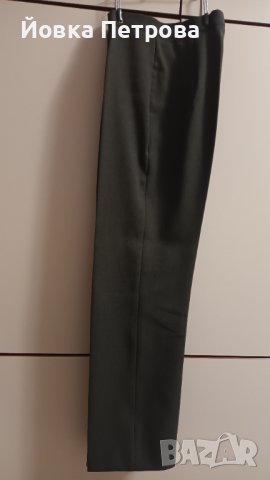 Продавам дамски костюм от две части сако и панталон. Зелен, делови, с прав панталон, сакото класичес, снимка 3 - Костюми - 39421677