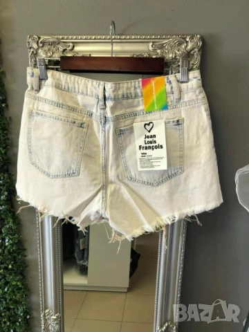 ⚜️Къси дънкови панталонки с накъсан ефект и шарена нишка  , снимка 2 - Къси панталони и бермуди - 50863101