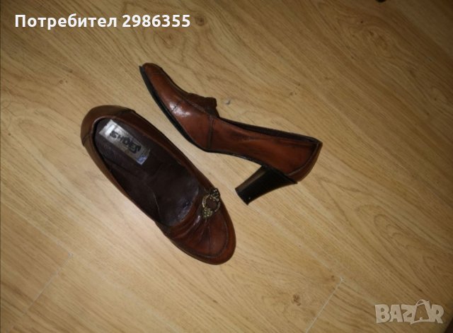 Обувки , снимка 2 - Дамски обувки на ток - 31877641