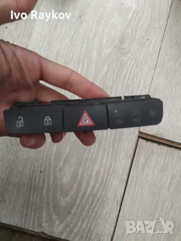 Бутон аварийни светлини с бутон централно  AIRBAG за Opel Insignia 2.0 CDTI , 13324594