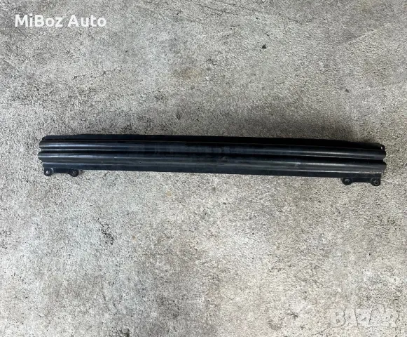 Греда задна броня Фолксваген Голф 5 VW Golf