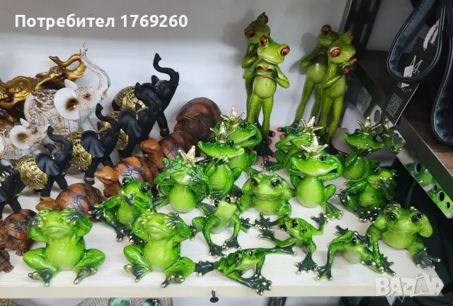 продавам различни  фигурки модели жаби!, снимка 1