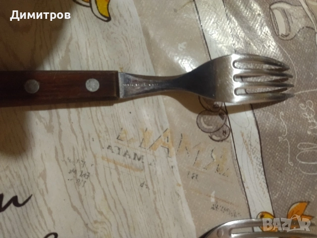 Вилици, снимка 2 - Прибори за хранене, готвене и сервиране - 54236396