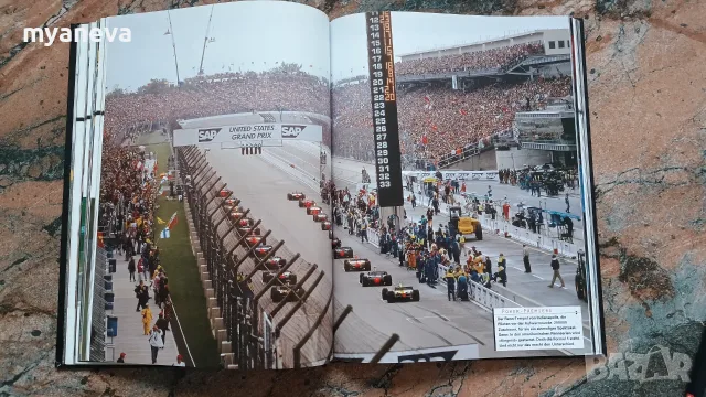 Formula 1 , три броя годишни фотоалбуми, книги, посветени на световните шампионати на  Формула 1 . , снимка 4 - Изкуство, музика, кино и фотография - 56247954