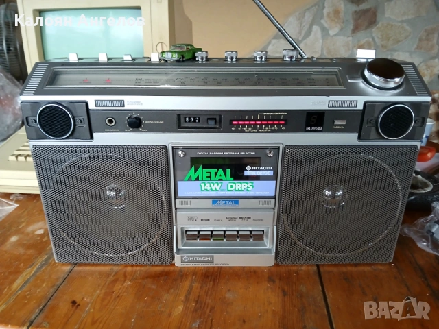 Хитачи TRK 8270, снимка 2 - Радиокасетофони, транзистори - 53357868