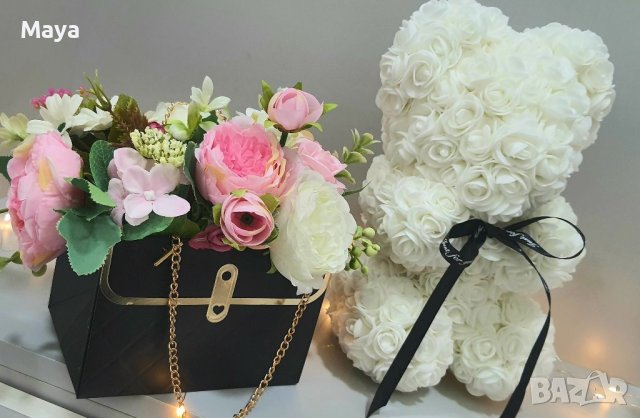 Луксозна чантичка със златисти елементи и цветя, снимка 4 - Подаръци за жени - 40331859