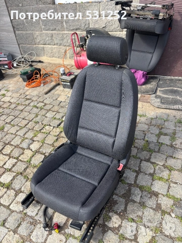 Продавам предни седалки за Ауди А4, снимка 3 - Аксесоари и консумативи - 54095436