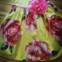 Лятна рокля на цветя , снимка 1 - Детски рокли и поли - 29622399