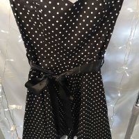 Намалена! Кокетна черна рокля с тюл, XL, снимка 4 - Рокли - 38821045