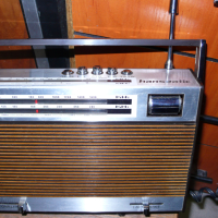 Колекционерско радио, снимка 6 - Радиокасетофони, транзистори - 44573201