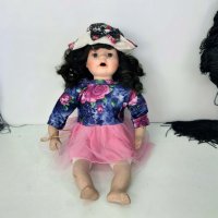 Седнала порцеланова кукла, снимка 2 - Колекции - 25359788
