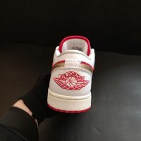 Nike Air Jordan 1 Low Spades SE Найк Обувки 44 размер номер , снимка 9 - Маратонки - 37042627