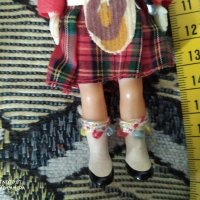 Лот стари кукли в традиционна носия британска, снимка 2 - Колекции - 32074283