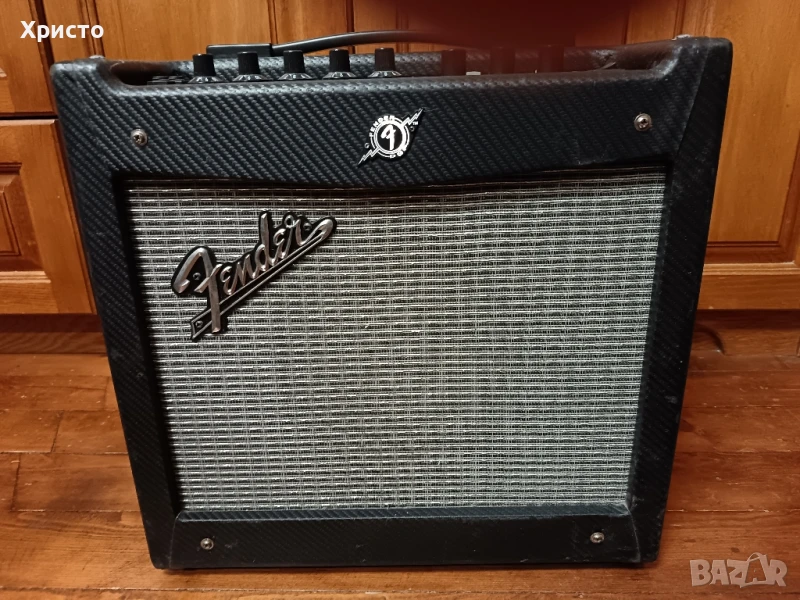Китарно кубе уредба Fender Mustang 1, снимка 1