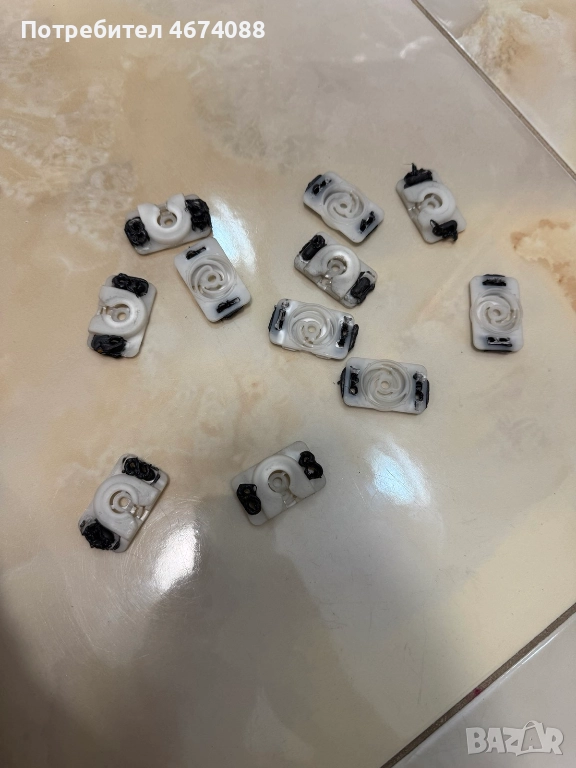 Основа за щипки за корите на вратите на Ваг Груп Vag Grup 1лв. броя 6Q0867899, снимка 1