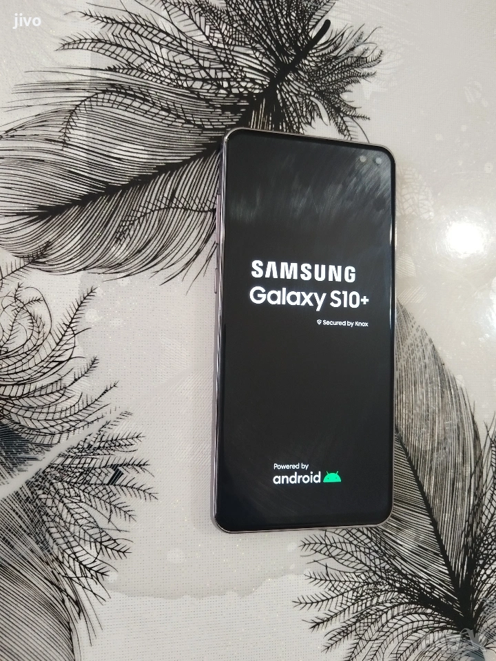 Samsung Galaxy S10 Plus/Без Забележки/200лв, снимка 1