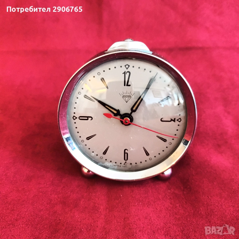 Часовник настолен Китайски от 1968година работещ, снимка 1