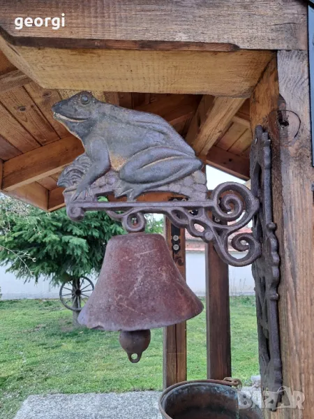 Стара камбана от чугун жаба , снимка 1