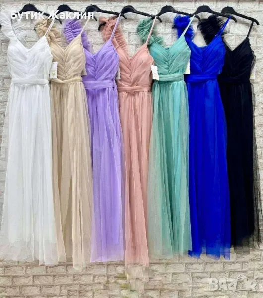 Дълги официални рокли с тюл и ефектен акцент на рамото, снимка 1