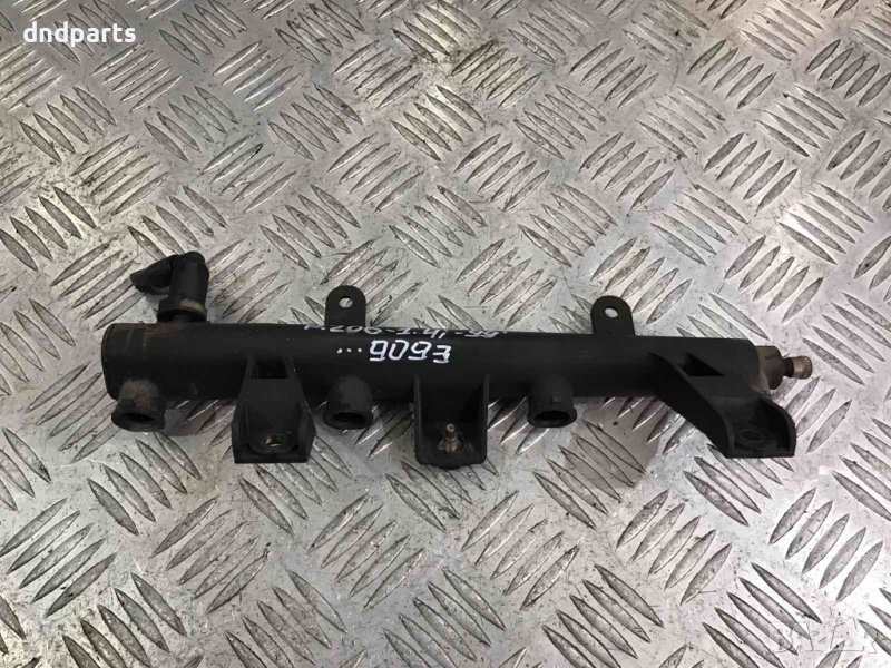 Горивна рейка Peugeot 206,1.4i,1999г., снимка 1