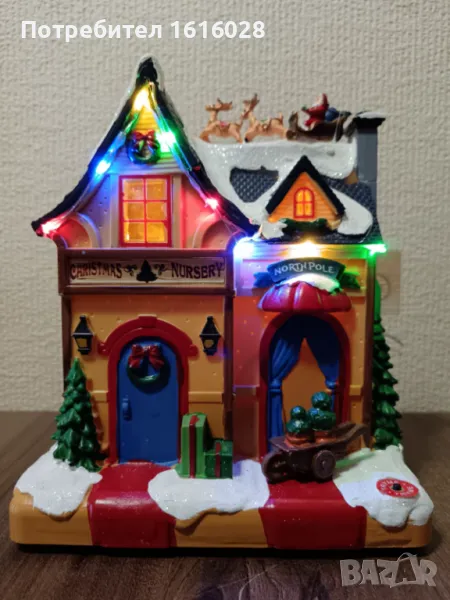 Голяма Коледна къща с дядо Коледа на покривана MAGIC VILLAGЕ., снимка 1