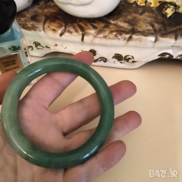 ЕСТЕСТВЕН НЕФРИТ МАСИВНА СТАРА ГРИВНА, снимка 1