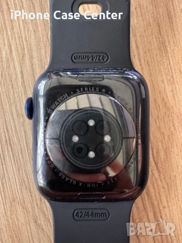 Apple Watch 6th Generation, снимка 2 - Смарт часовници - 53927196